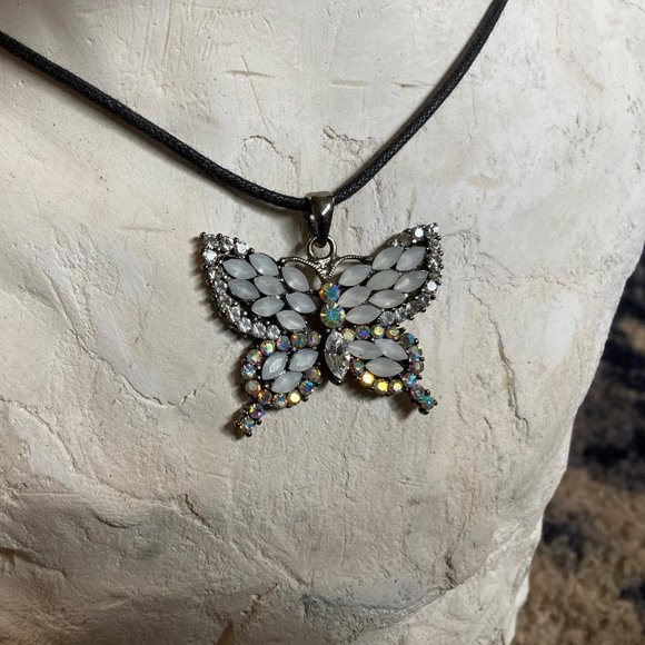 Butterfly Necklace Antique with crystals and stones on a black leather cord - Picture 12 of 12